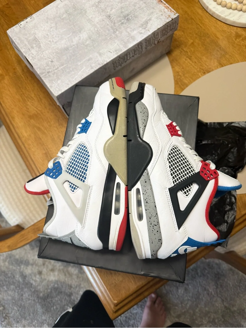 Jordan 4